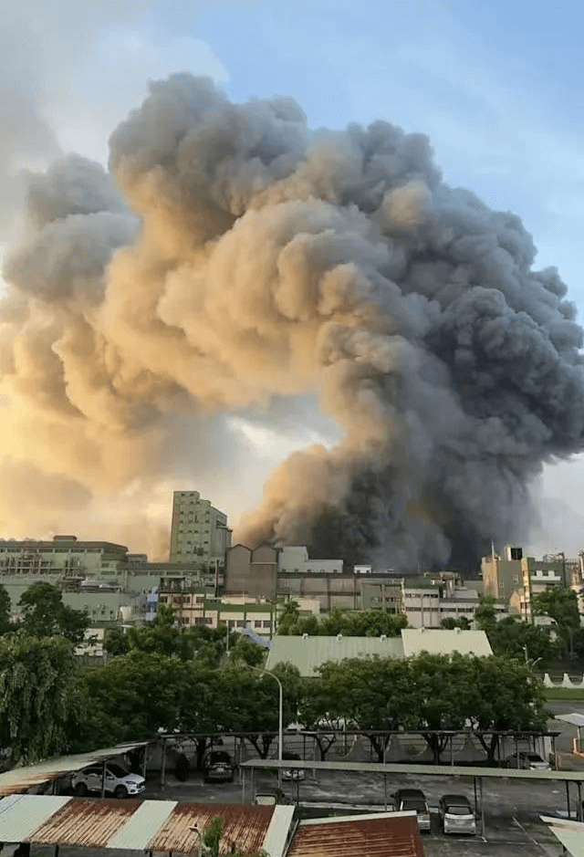 一場(chǎng)本可避免的火災(zāi)，敲響了工廠充電安全的警鐘。